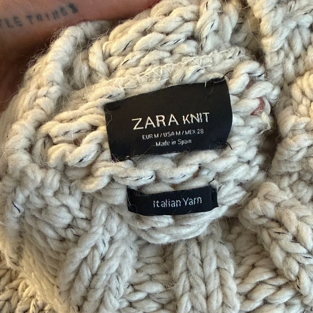 Zara Cream Cropped Chunky Turtleneck Sweater - Picture 2 of 2